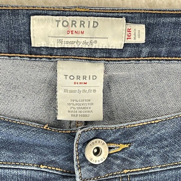 Torrid Blue Denim Skinny Leg Jeans Womens Mid-Rise Medium Wash Casual Size‎ 16 - Picture 14 of 15